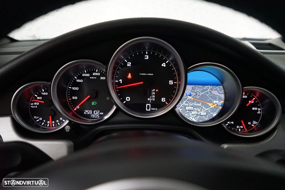 Porsche Panamera Platinum Edition - 26