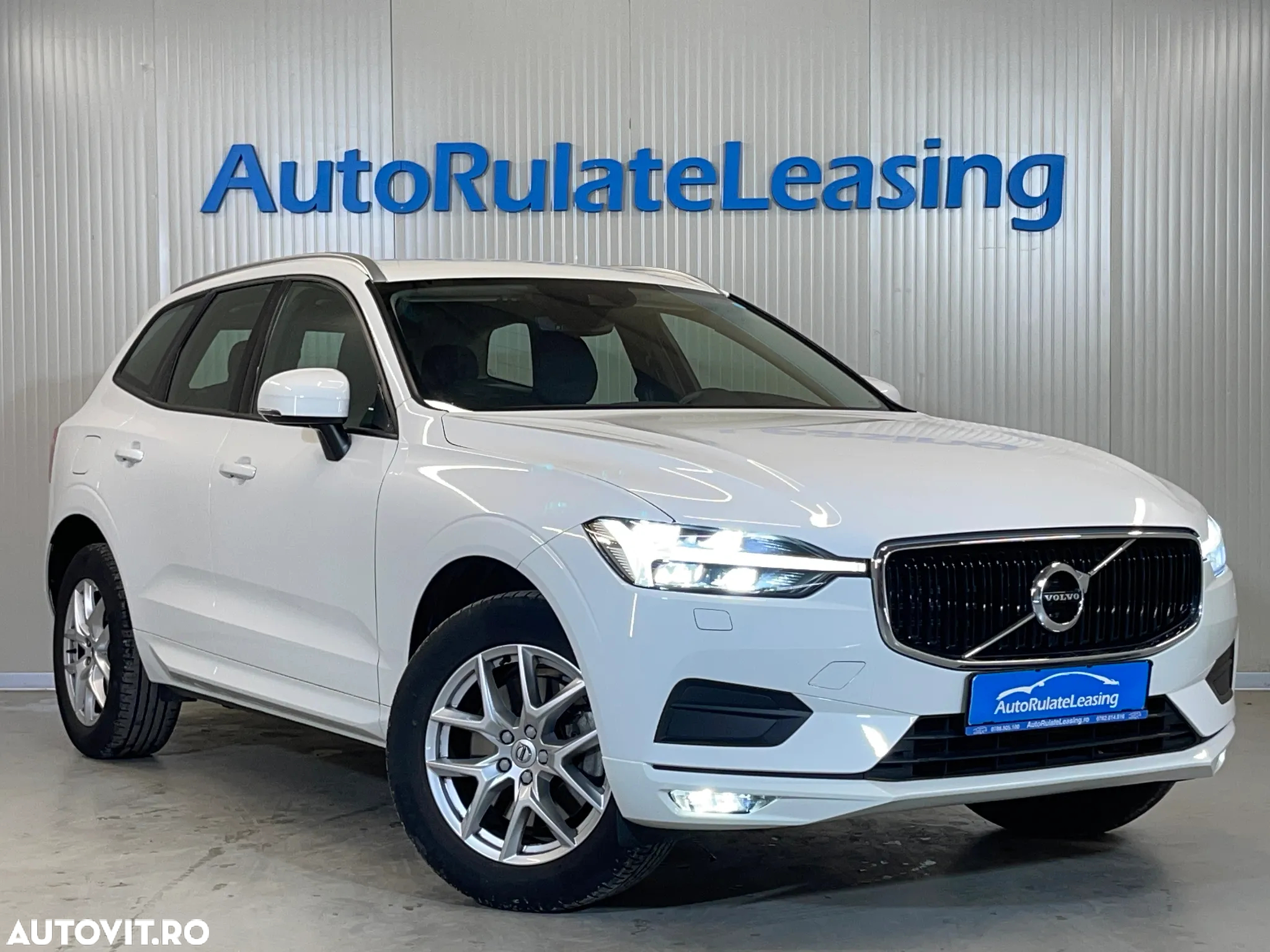 Volvo XC 60 B4 D AWD Geartronic Momentum - 2