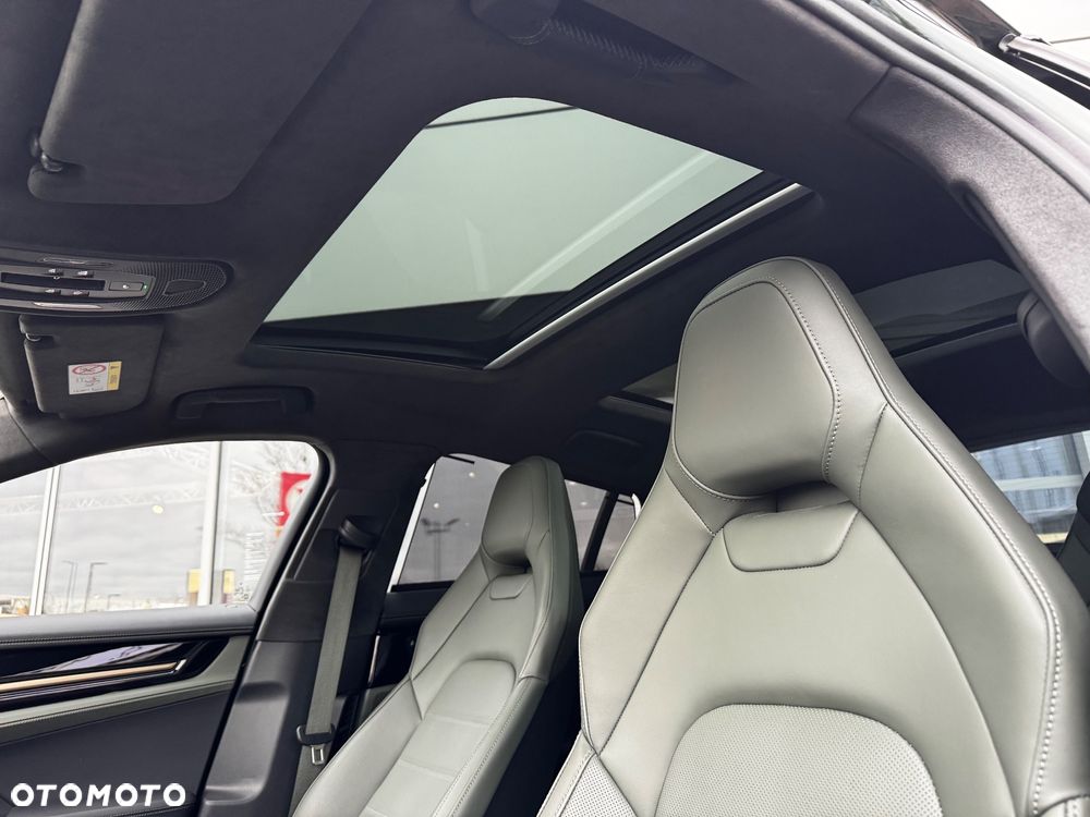 Porsche Panamera Turbo S E-Hybrid PHEV - 25
