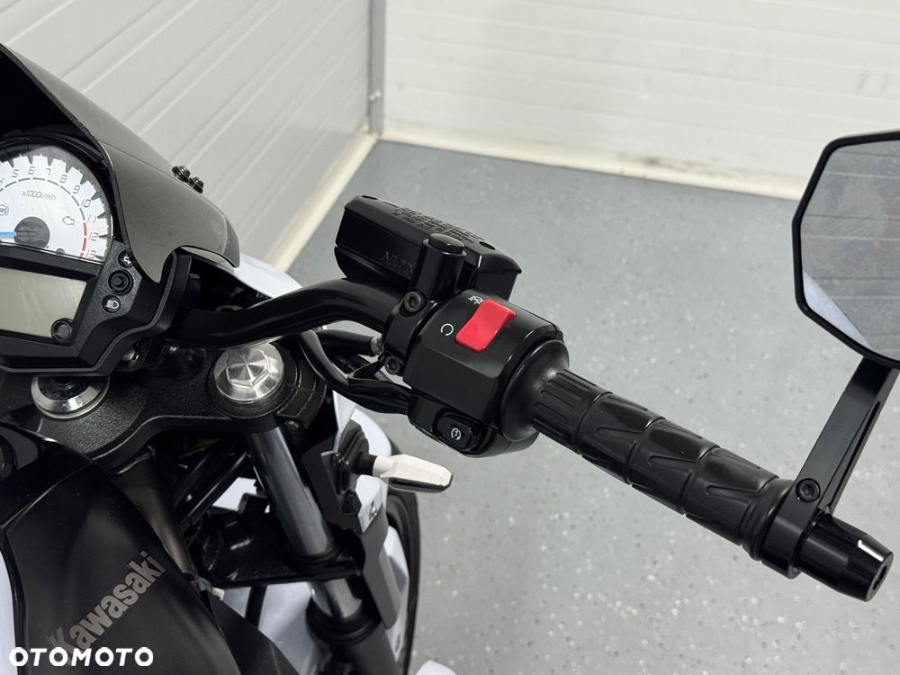 Kawasaki ER - 13