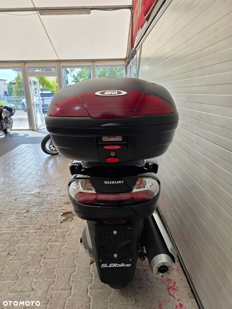 Suzuki Burgman - 26