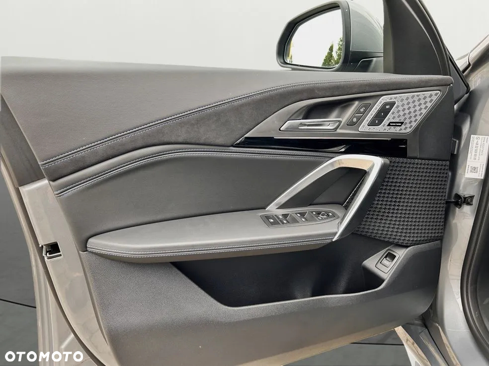 BMW X2 - 16