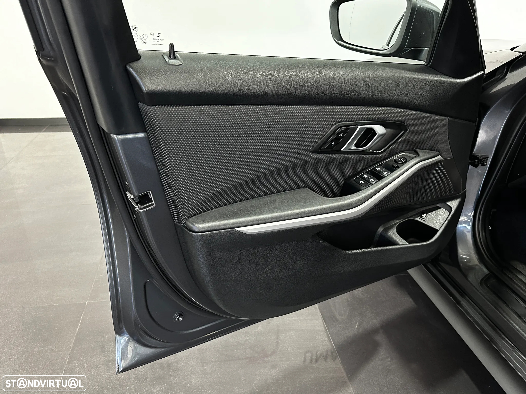 BMW 330 e Corporate Edition Auto - 18