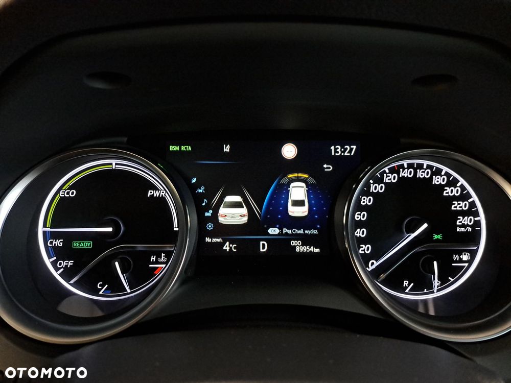 Toyota Camry 2.5 Hybrid Executive CVT - 25