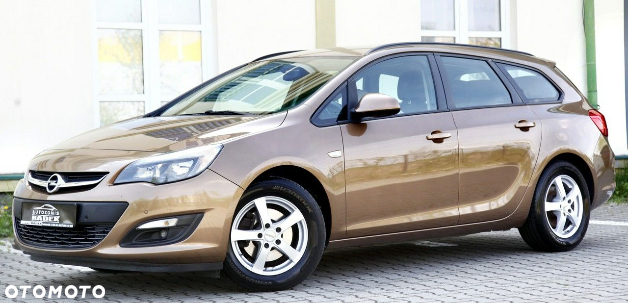 Opel Astra IV 2.0 CDTI Cosmo - 4