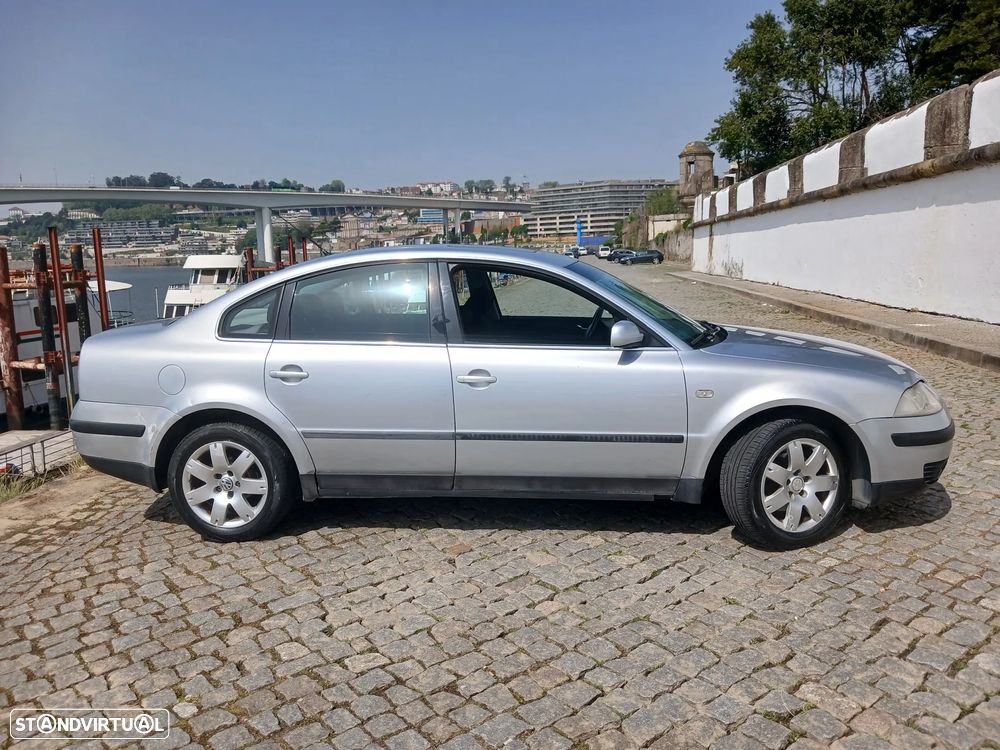 VW Passat 1.9 TDi Trendline - 6