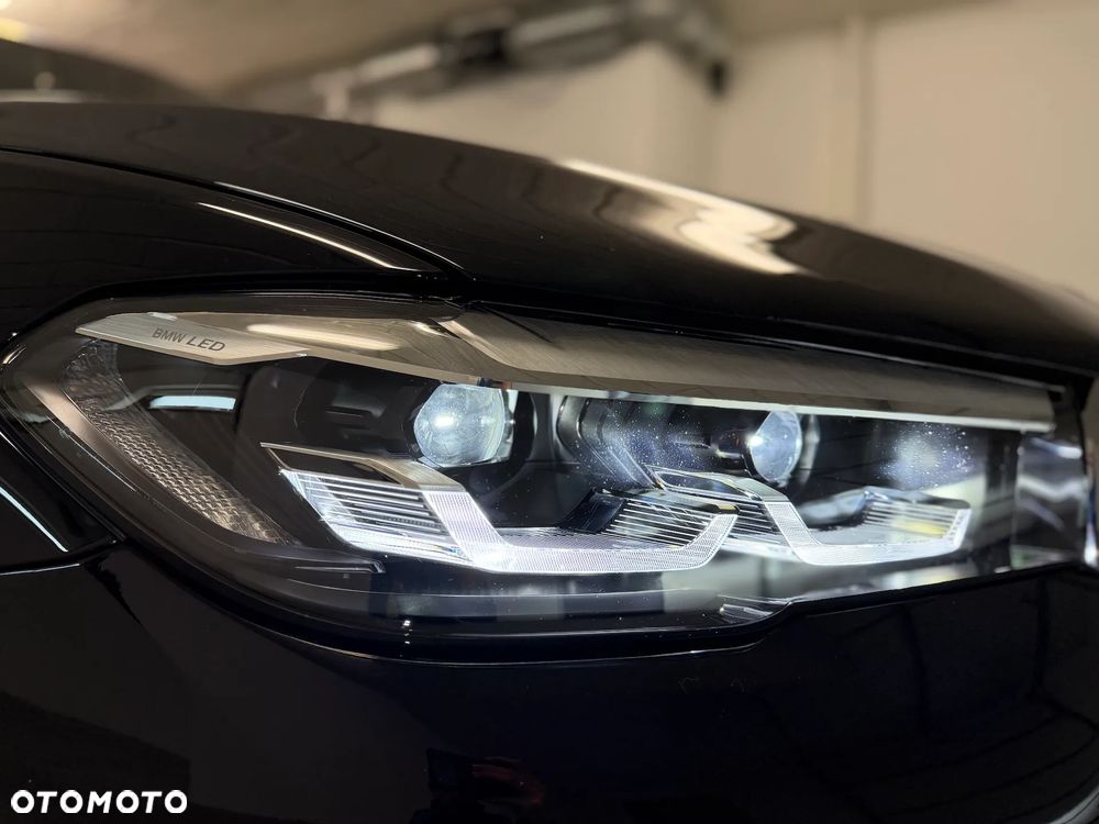 BMW Seria 5 520d mHEV - 30