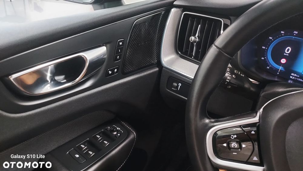 Volvo XC 60 B4 D Geartronic RDesign - 20