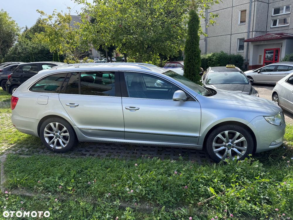 Skoda Superb 2.0 TDI Elegance DSG - 3