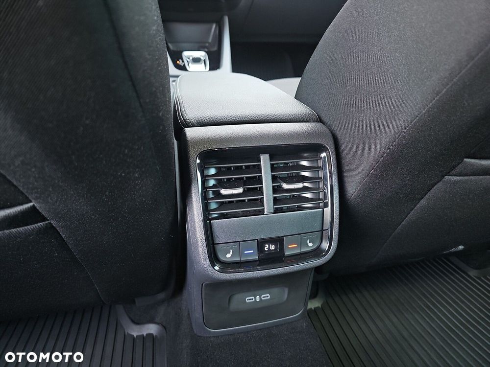 Skoda Octavia 1.5 TSI mHEV Selection DSG - 16