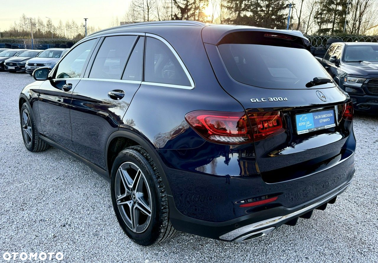 Mercedes-Benz GLC 300 d 4Matic 9G-TRONIC AMG Line - 8