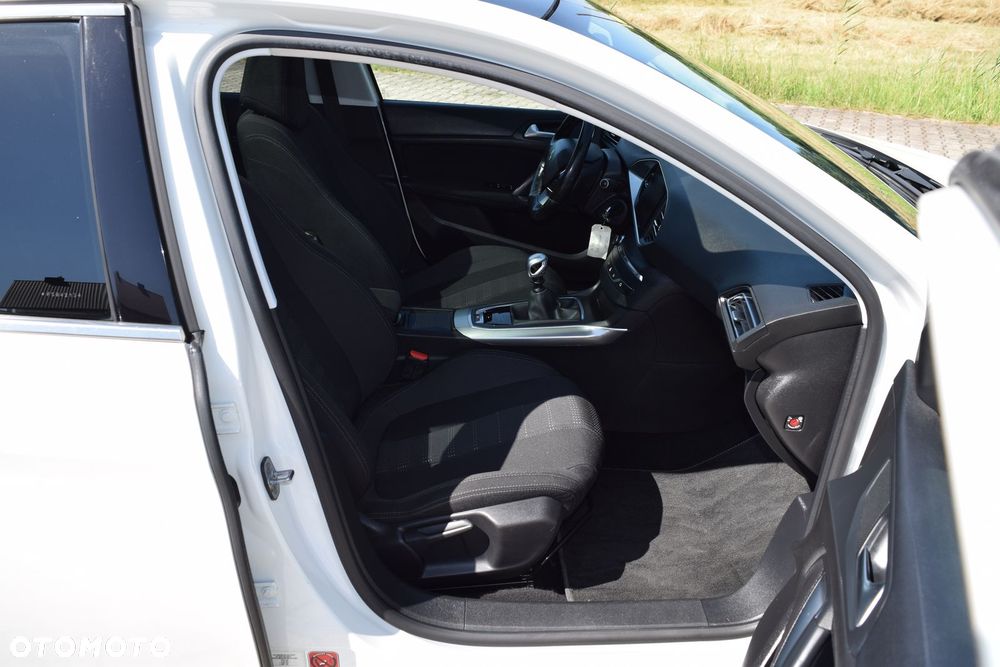 Peugeot 308 BlueHDi 120 Stop & Start Allure - 22