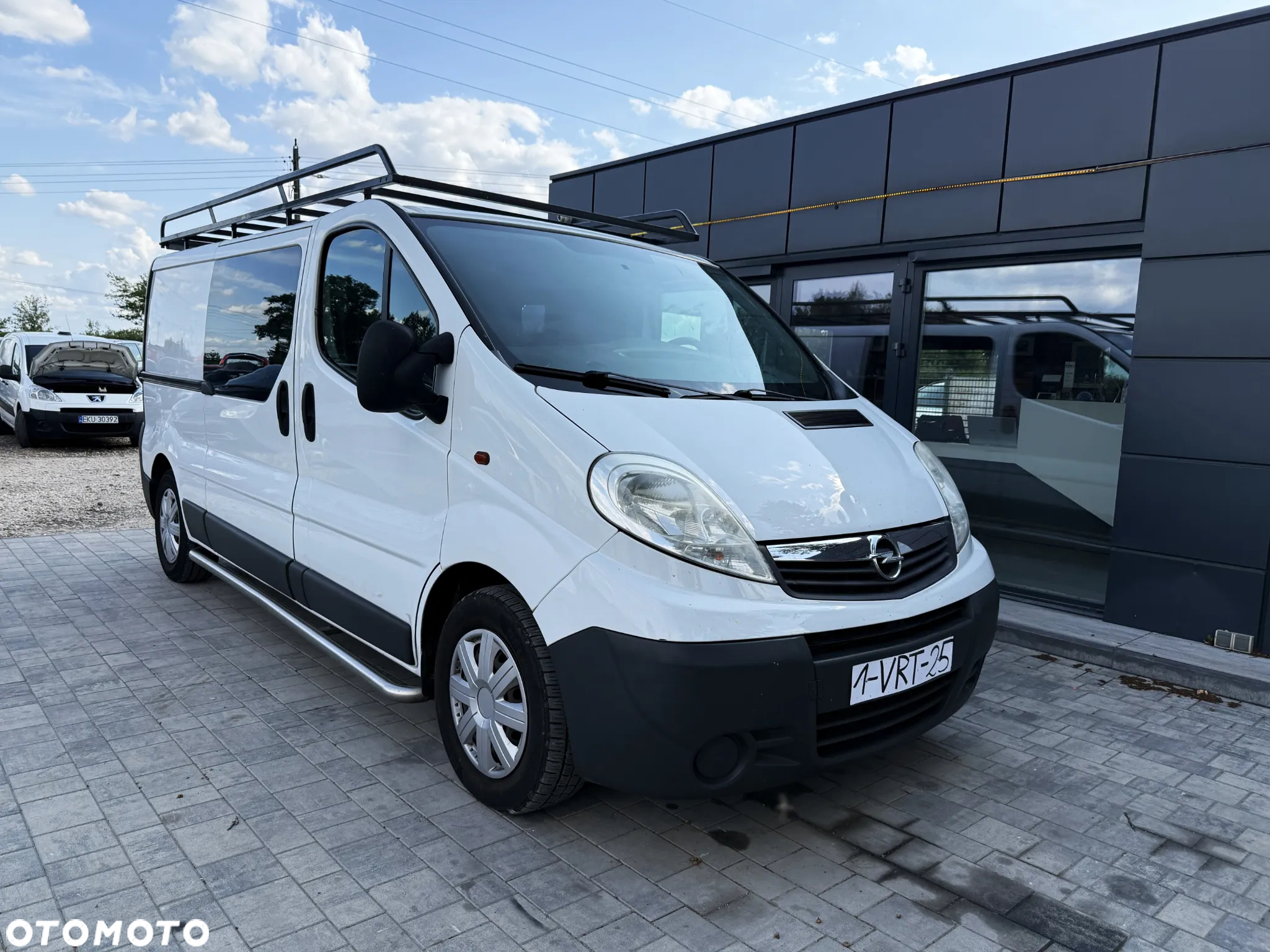 Opel Vivaro L2H1 2.9t - 9