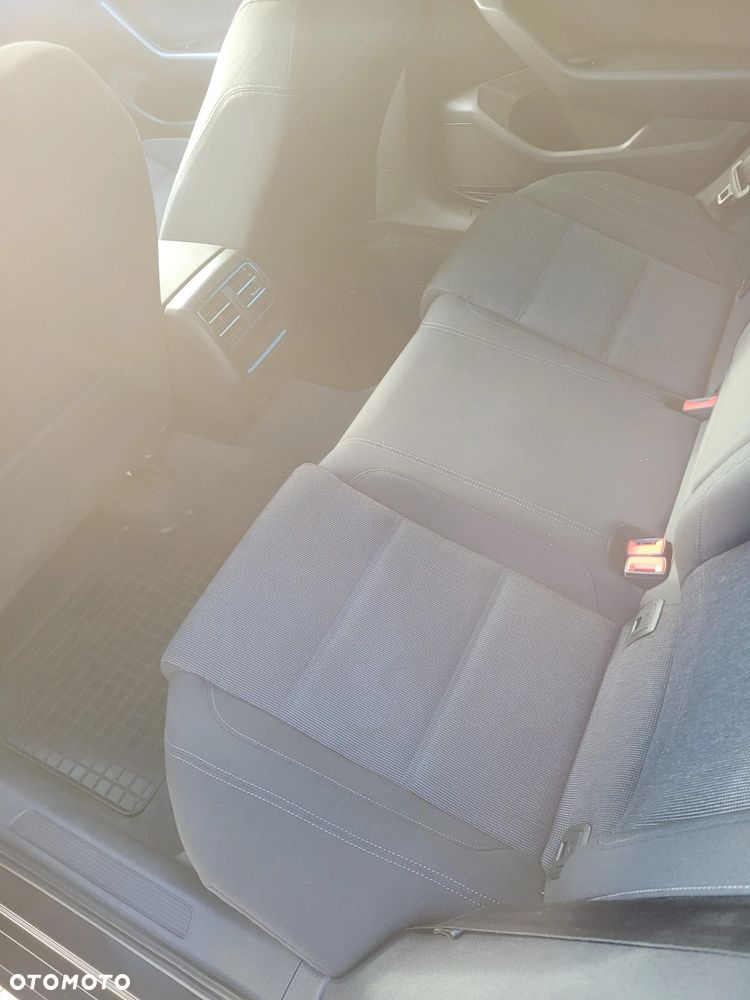 Volkswagen Passat 2.0 TDI BMT Comfortline DSG - 10