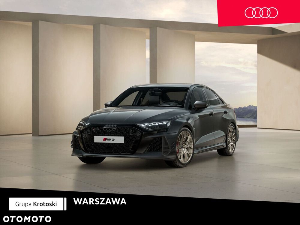 Audi RS3 Limousine - 1