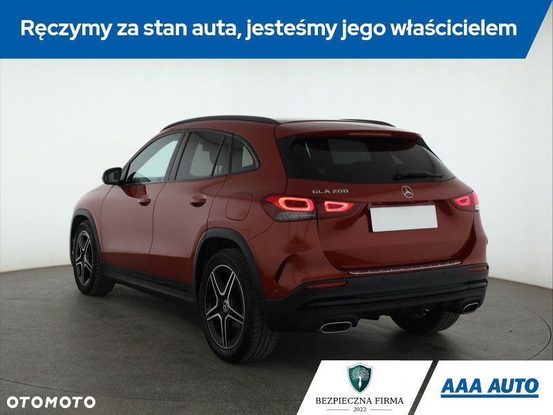 Mercedes-Benz GLA - 6