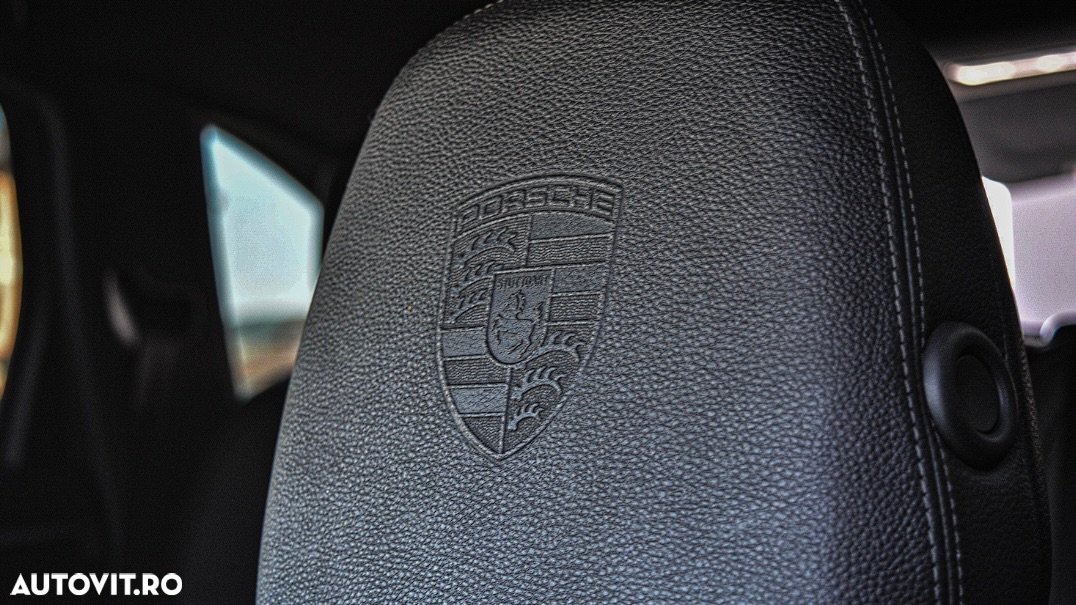 Porsche Cayenne 3.0 L - 26