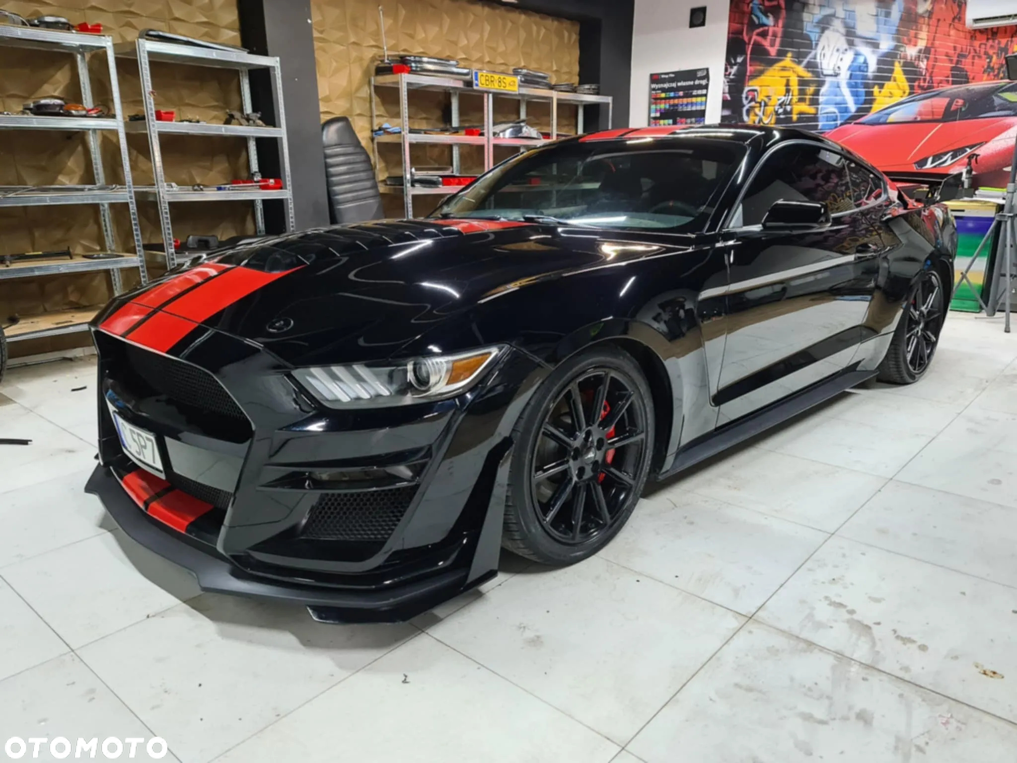 Ford Mustang - 4