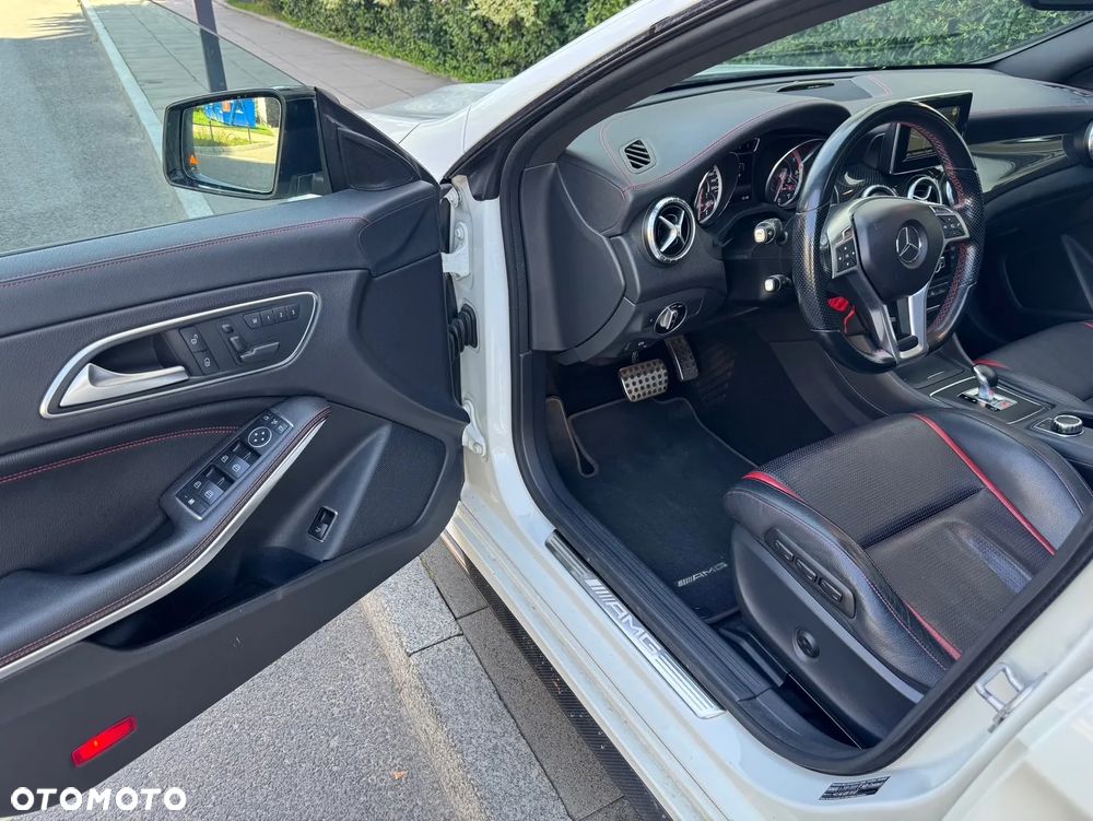 Mercedes-Benz CLA 45 AMG 4-Matic - 10