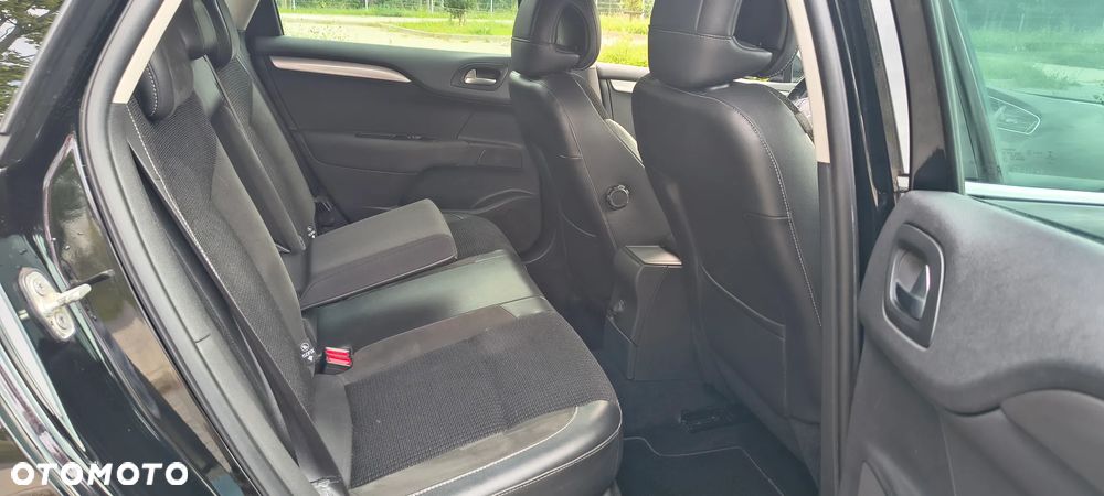 Citroën C4 1.2 PureTech Shine S&S EAT6 - 17
