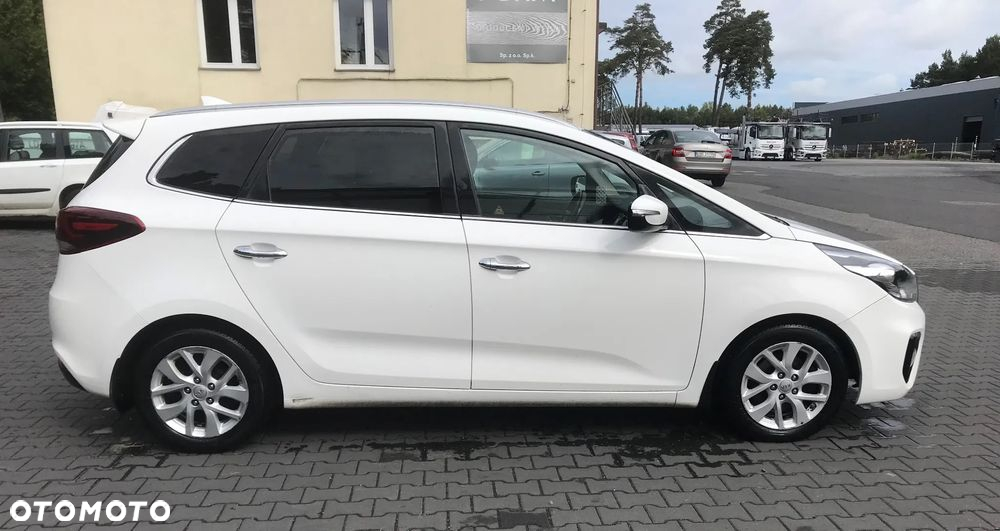 Kia Carens 1.7 CRDi L DCT - 3