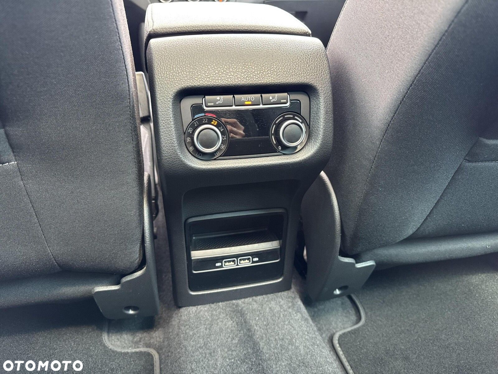 Seat Alhambra 2.0 TDI Xcellence DSG - 35