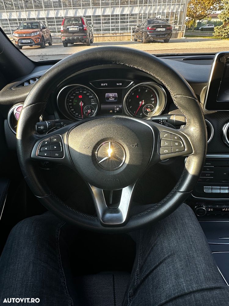 Mercedes-Benz GLA - 18