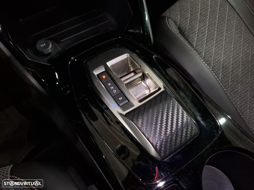 Peugeot 2008 1.2 Hybrid Allure e-DCS6 - 20