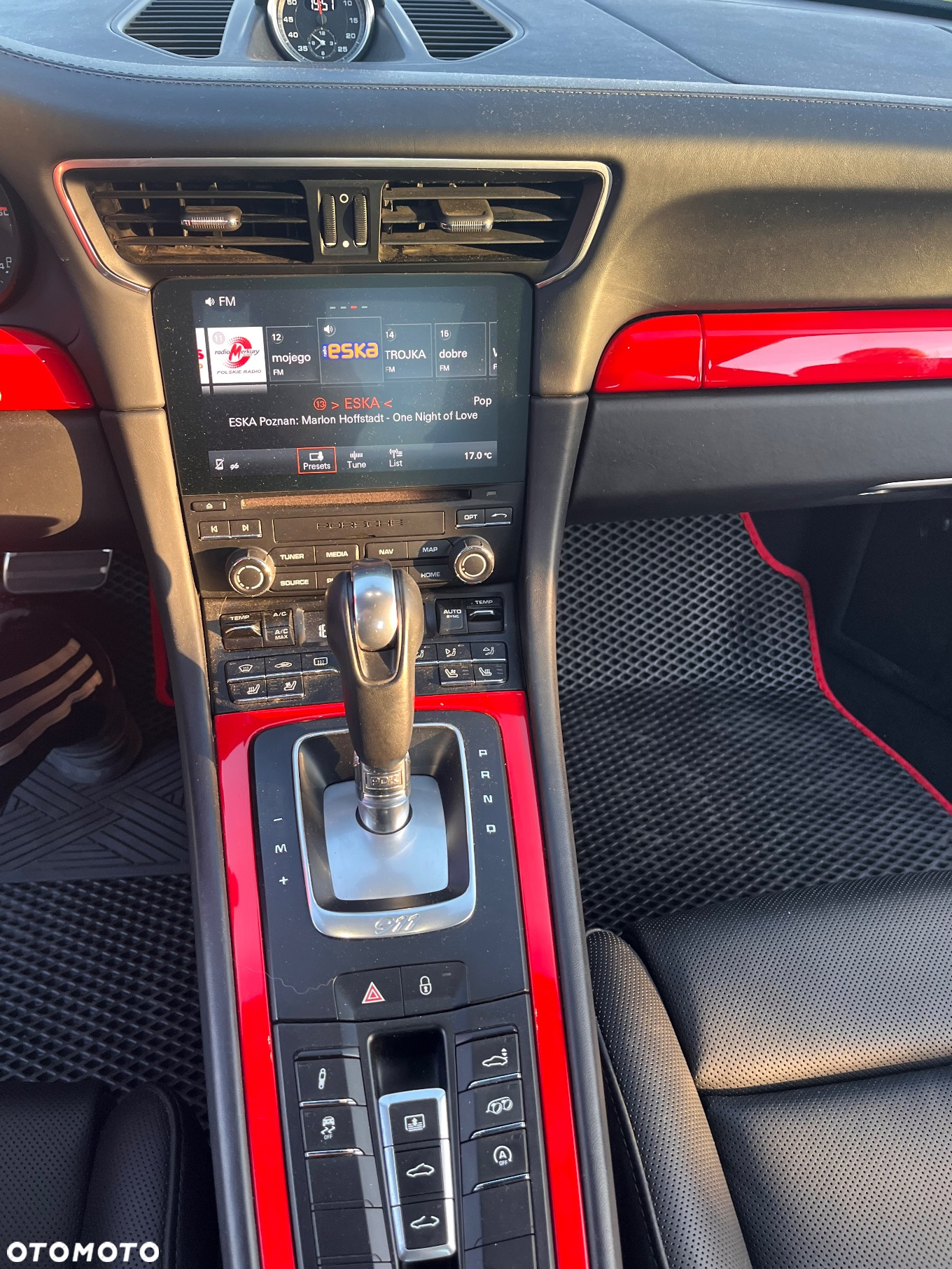 Porsche 911 Carrera S PDK - 12