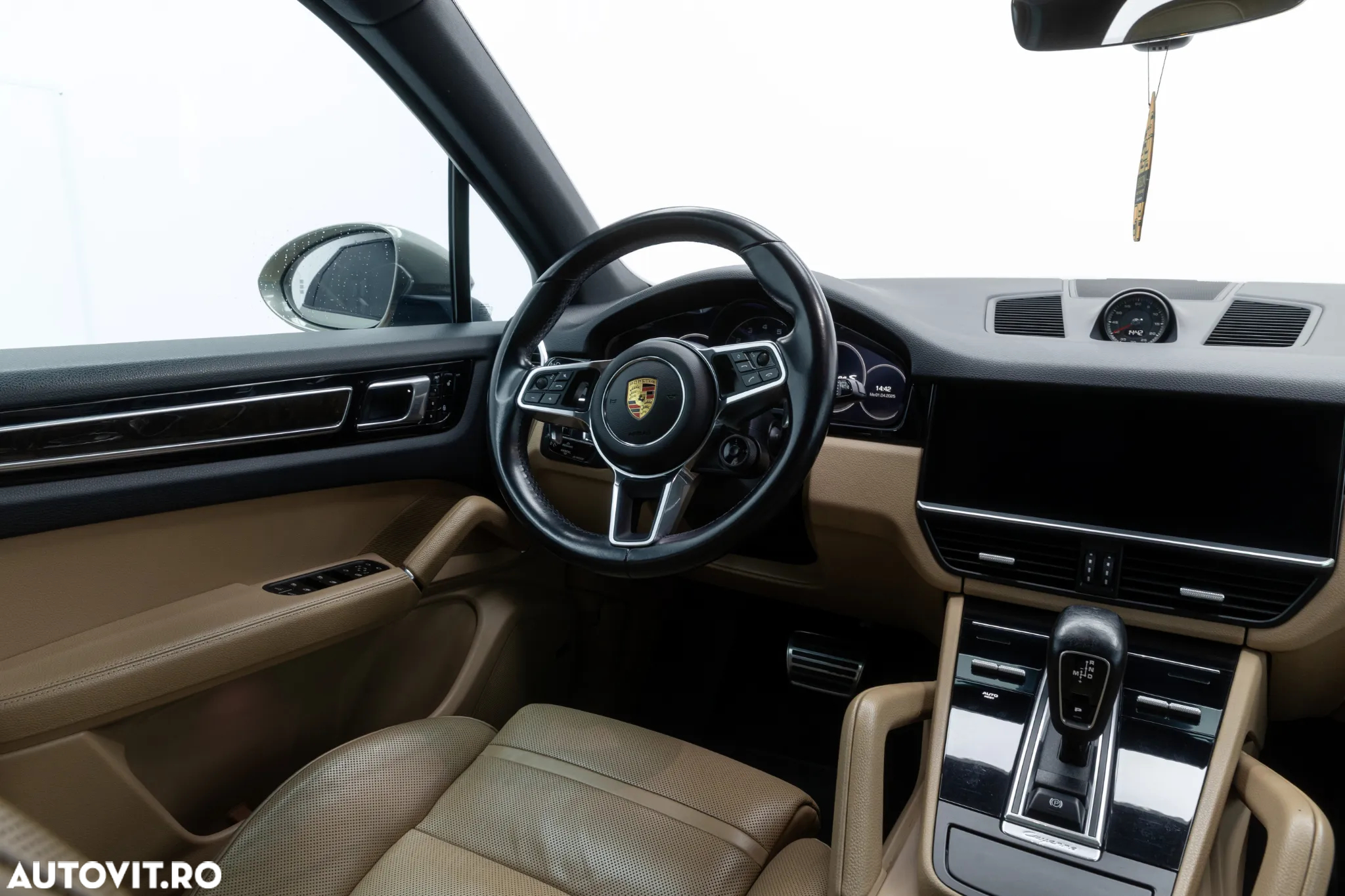 Porsche Cayenne S - 29