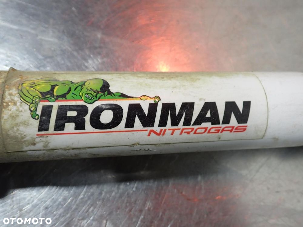 AMORTYZATORY TYLNE LIFT 2 CALE JEEP GRAND CHEROKEE 4.0 - 2