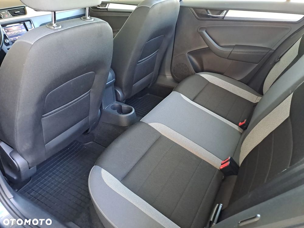 Skoda RAPID 1.0 TSI Ambition - 14