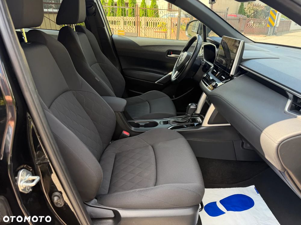 Toyota Corolla Cross 2.0 Hybrid Comfort - 14