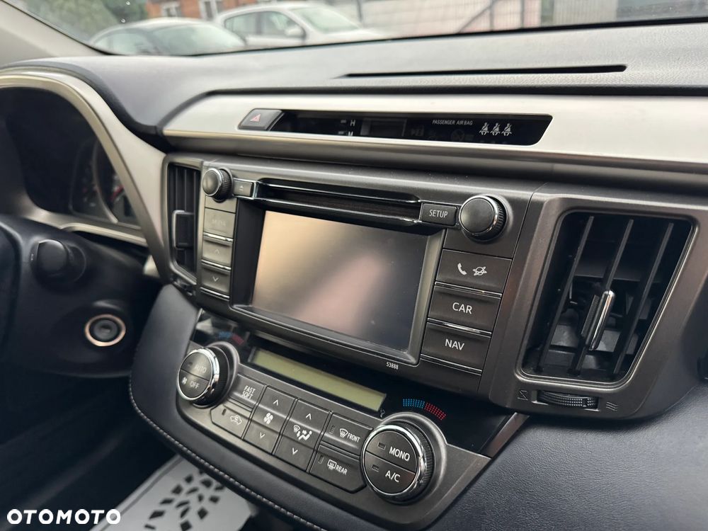 Toyota RAV4 2.0 D-4D Premium - 28