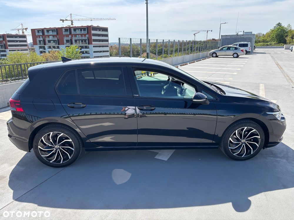 Volkswagen Golf 1.5 eTSI Active DSG - 8