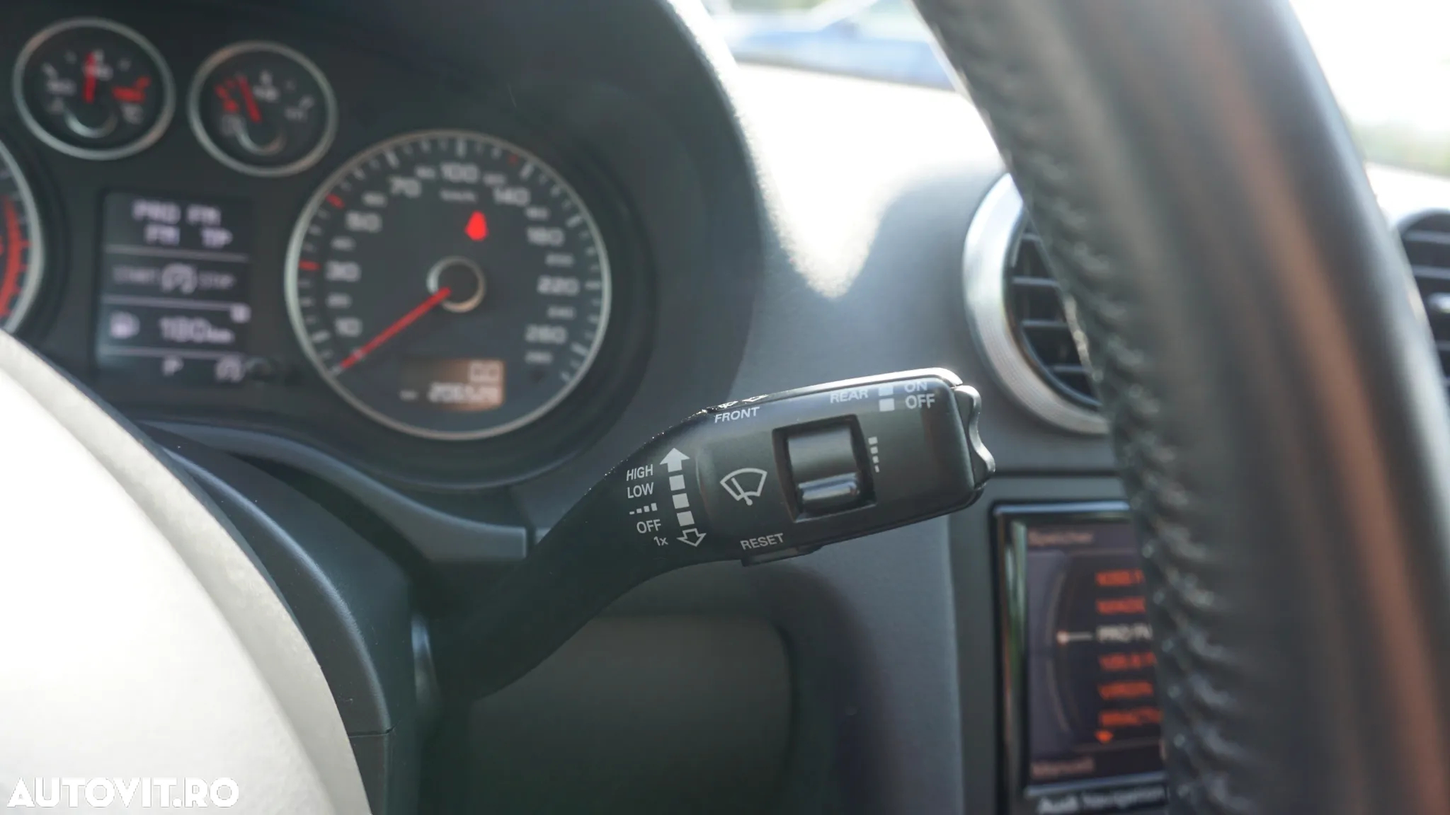 Audi A3 1.6 TDI Sportback DPF S tronic Attraction - 20