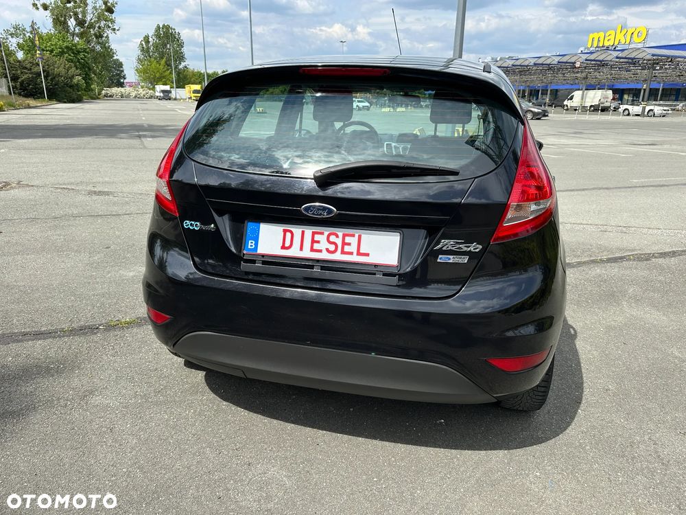 Ford Fiesta - 8