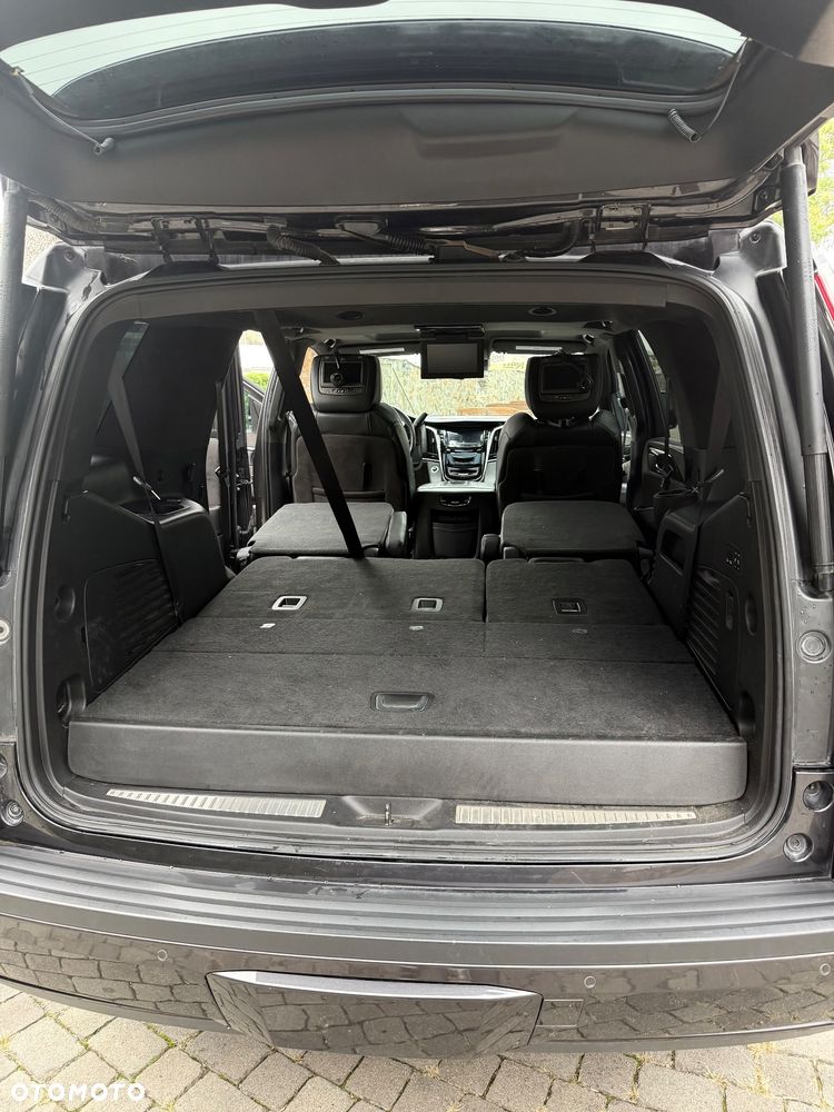 Cadillac Escalade - 26