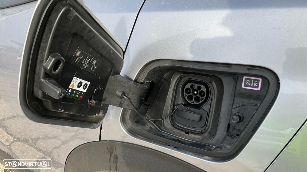 Peugeot e-2008 50 kWh Active Pack - 10