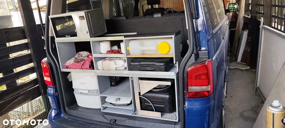 Volkswagen Transporter - 2