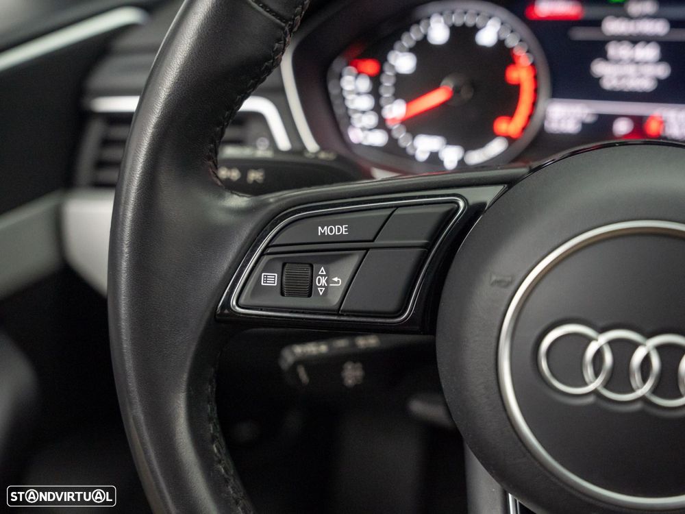 Audi A4 Avant 30 TDI S tronic - 21