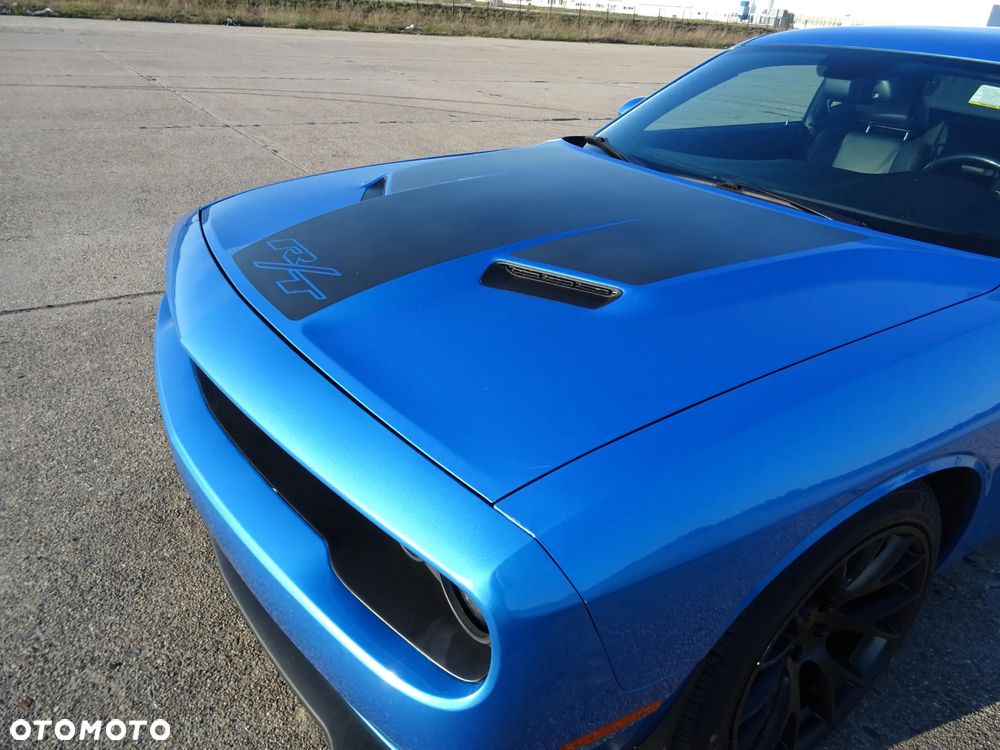 Dodge Challenger - 18