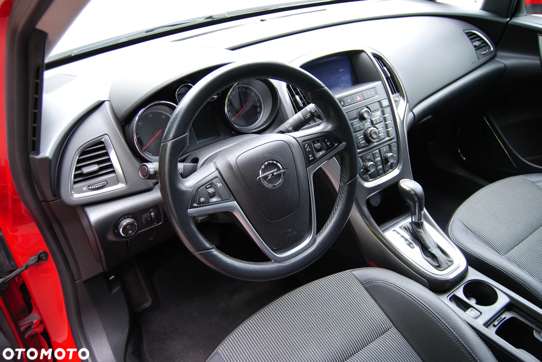 Opel Astra IV 2.0 CDTI Cosmo - 23