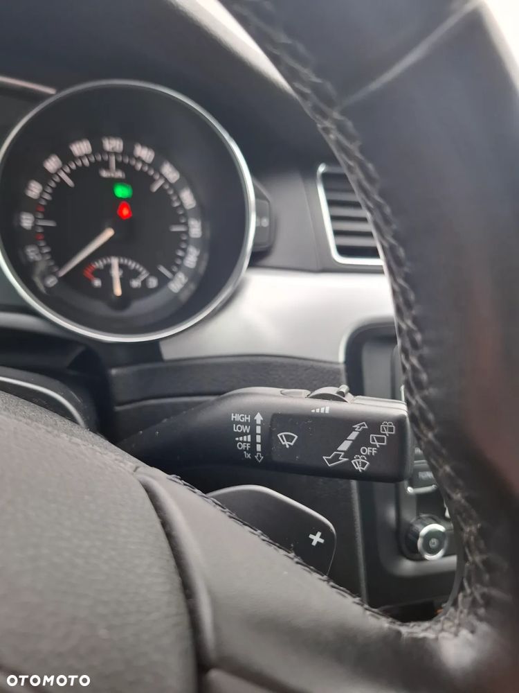 Skoda Superb 2.0 TDI DSG Exclusive - 30