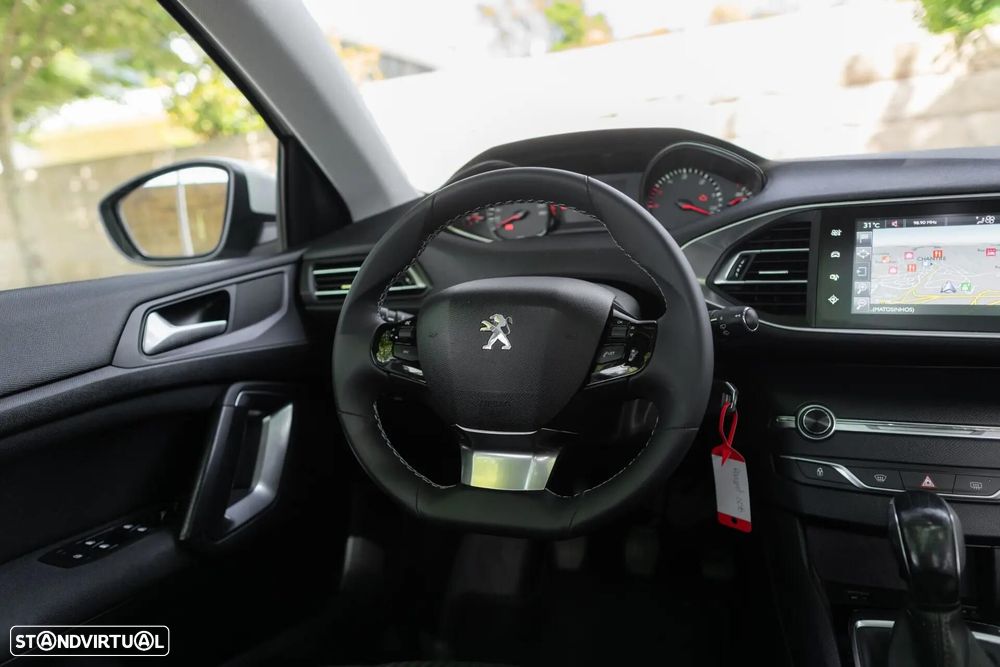 Peugeot 308 - 13