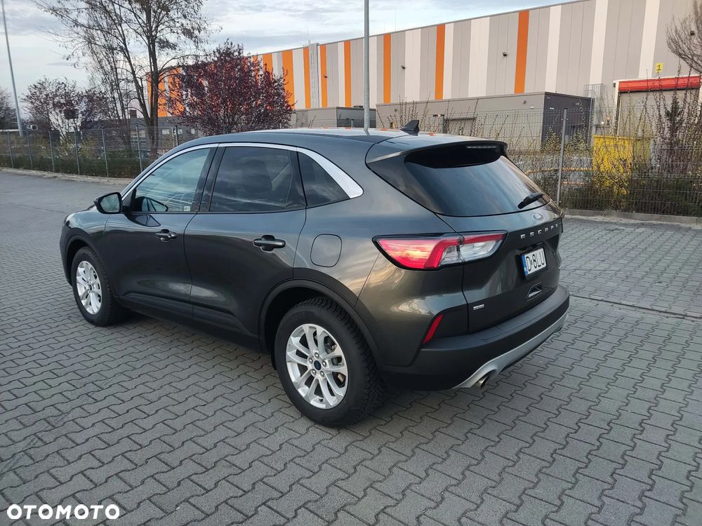 Ford Kuga - 3