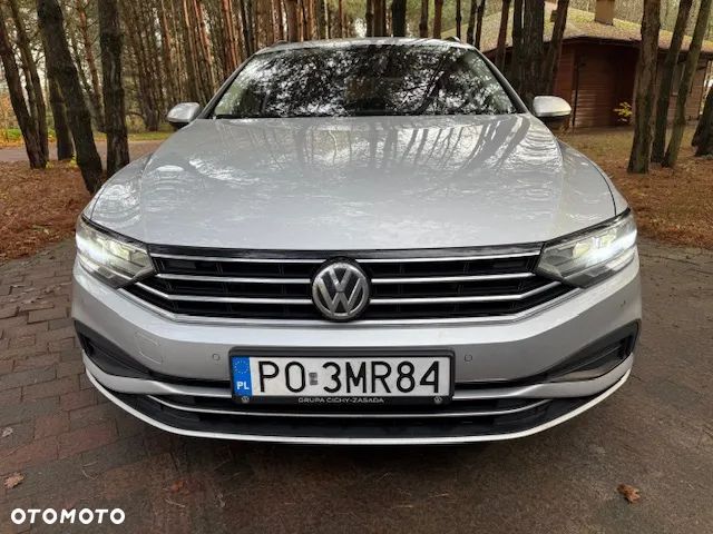 Volkswagen Passat 2.0 TDI EVO Business DSG - 2
