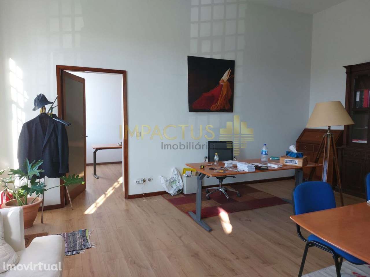 Escritório junto ao Metro - Grande imagem: 4/15