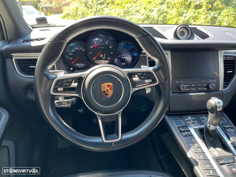 Porsche Macan - 23
