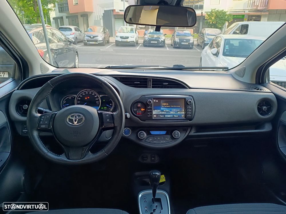 Toyota Yaris 1.5 HSD Comfort+P.Techno - 11